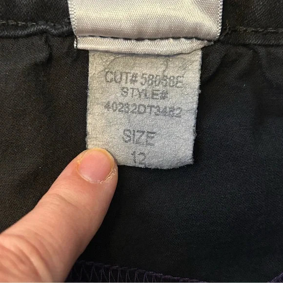 NYDJ Women's Black Jeans Bootcut with rhinestone on pockets size 12 - Picture 7 of 7